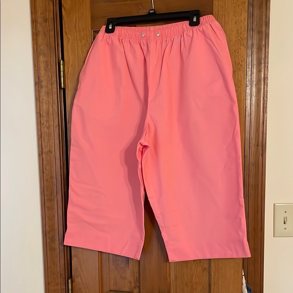 Karen Scott Bright Coral Capri Pants